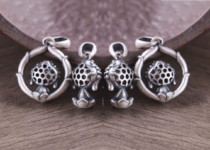 Zilveren lotus boeddha hanger