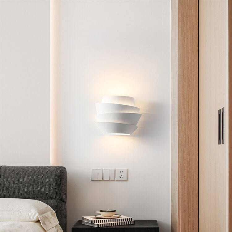 Scandinavische wandlamp met dubbele lichtpunten