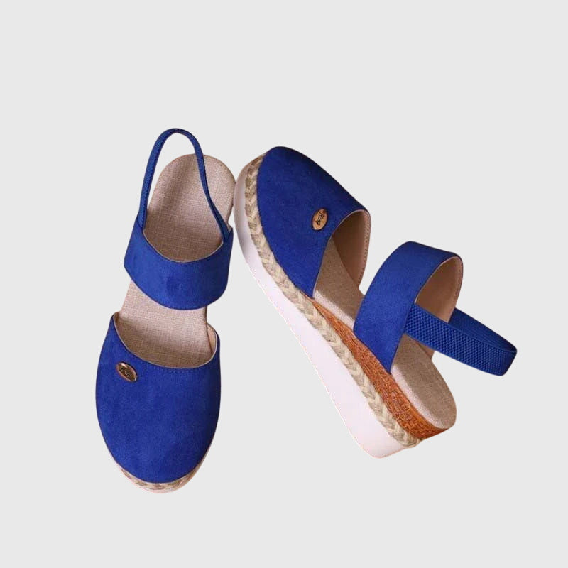 Sandalen met sleehak en verstelbare band