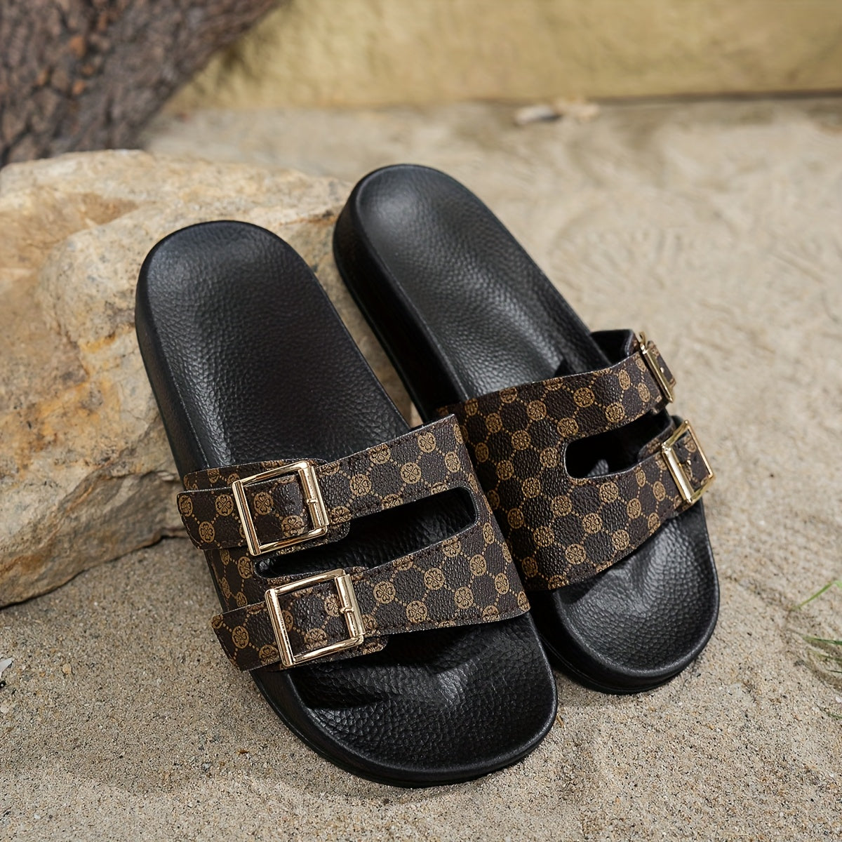 Verstelbare sandalen met zwart-bruin patroon