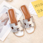 En modieuze slippers