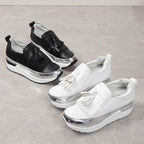 Damessneakers met flexibele zool in wit of zwart