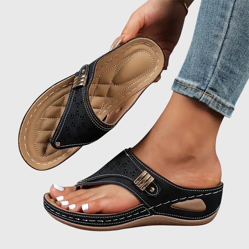 Instapsandalen met sleehak