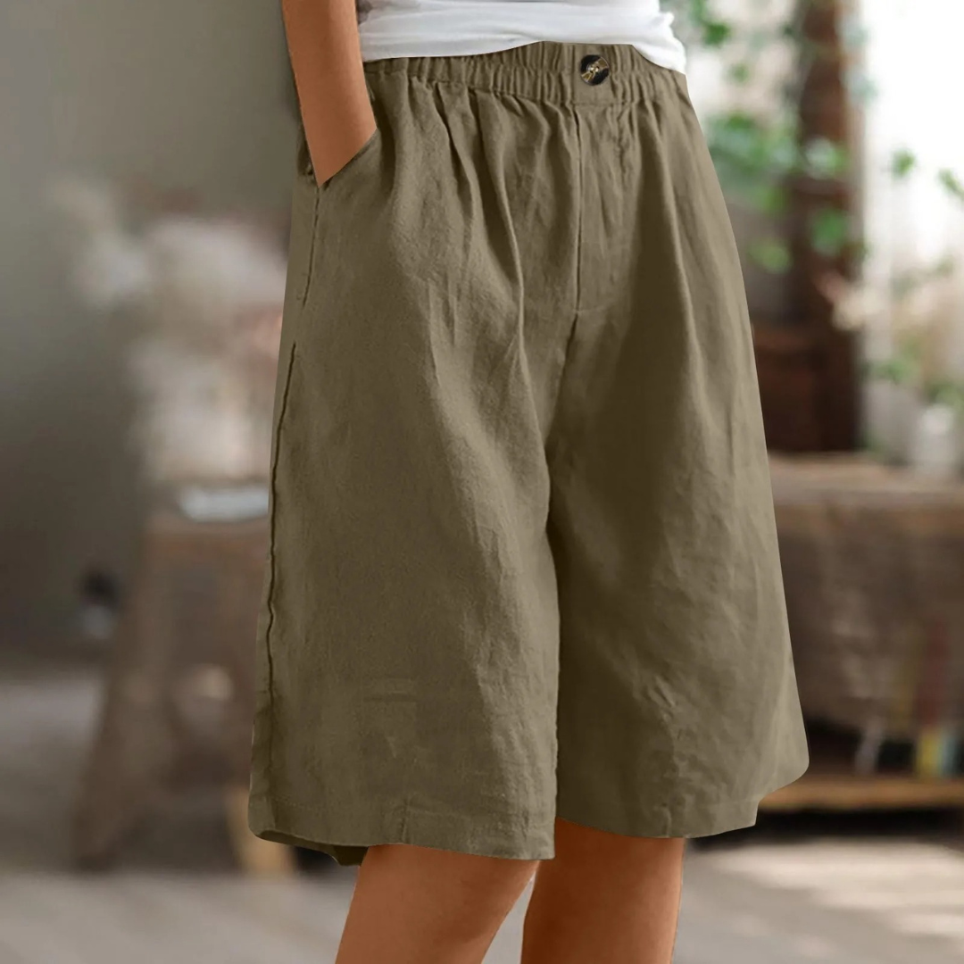 Akua | Damesshort met wijde pijpen, zakken en elastische taille