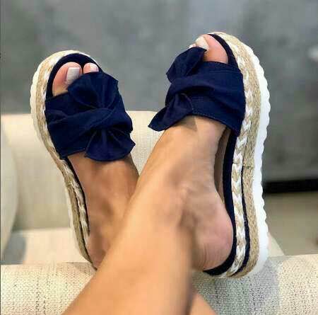 Plateausandalen met knoopdetail
