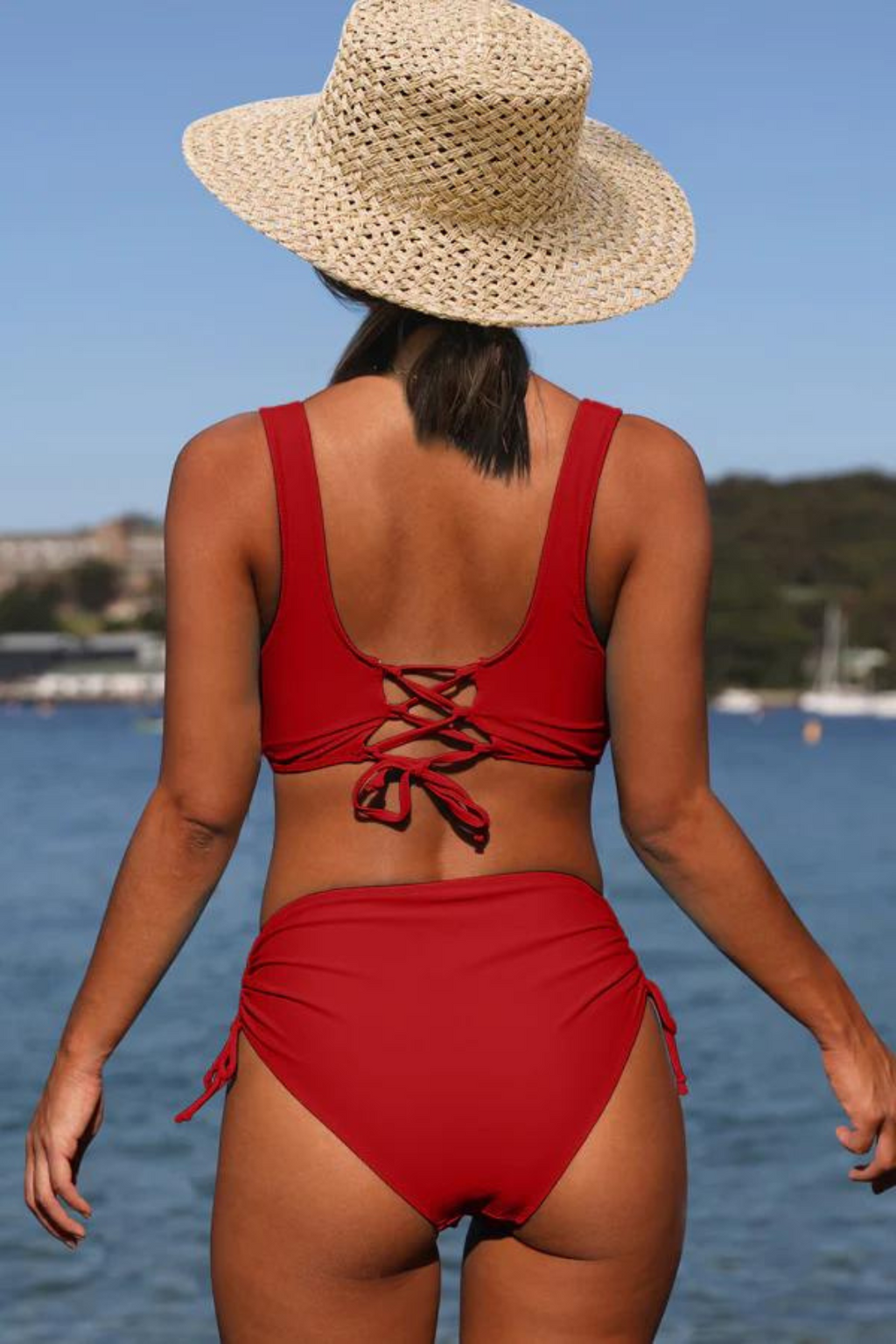 Effen bikiniset met sportieve twist