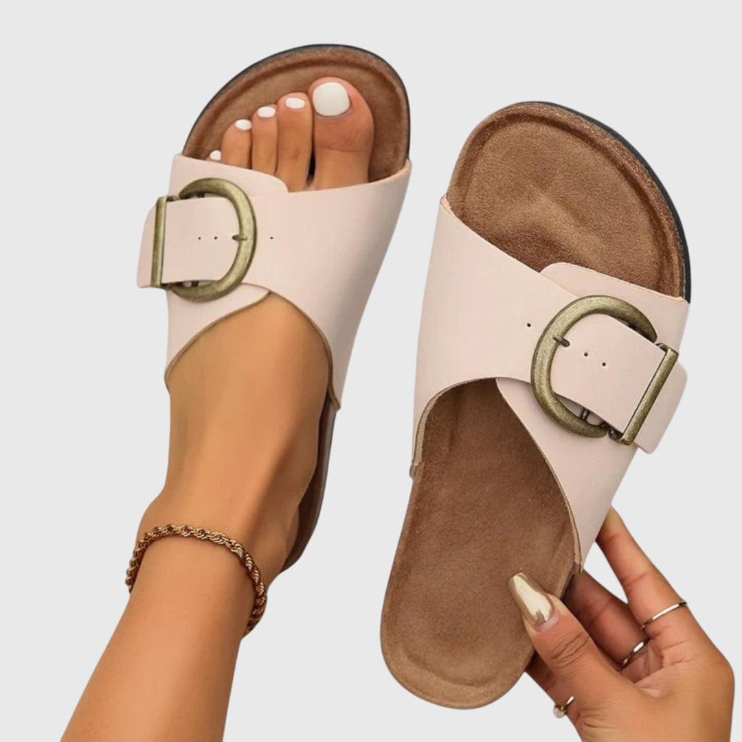 Sandalen met verstelbare metalen gesp