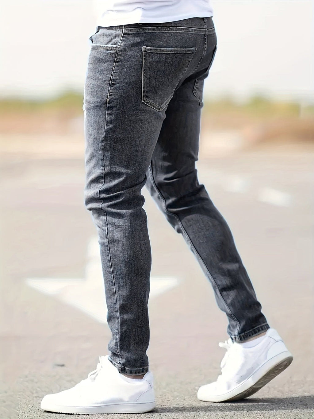 Tailored fit jeans