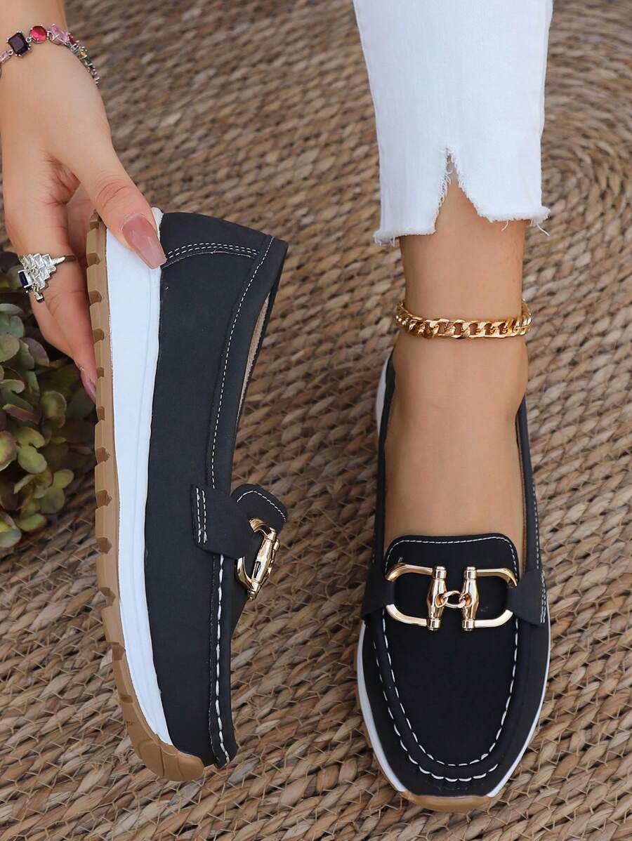 Brede damesloafers met flexibele rubberen antislipzool
