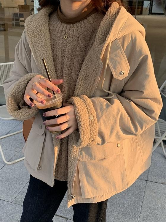 Warme oversized damesjas met capuchon