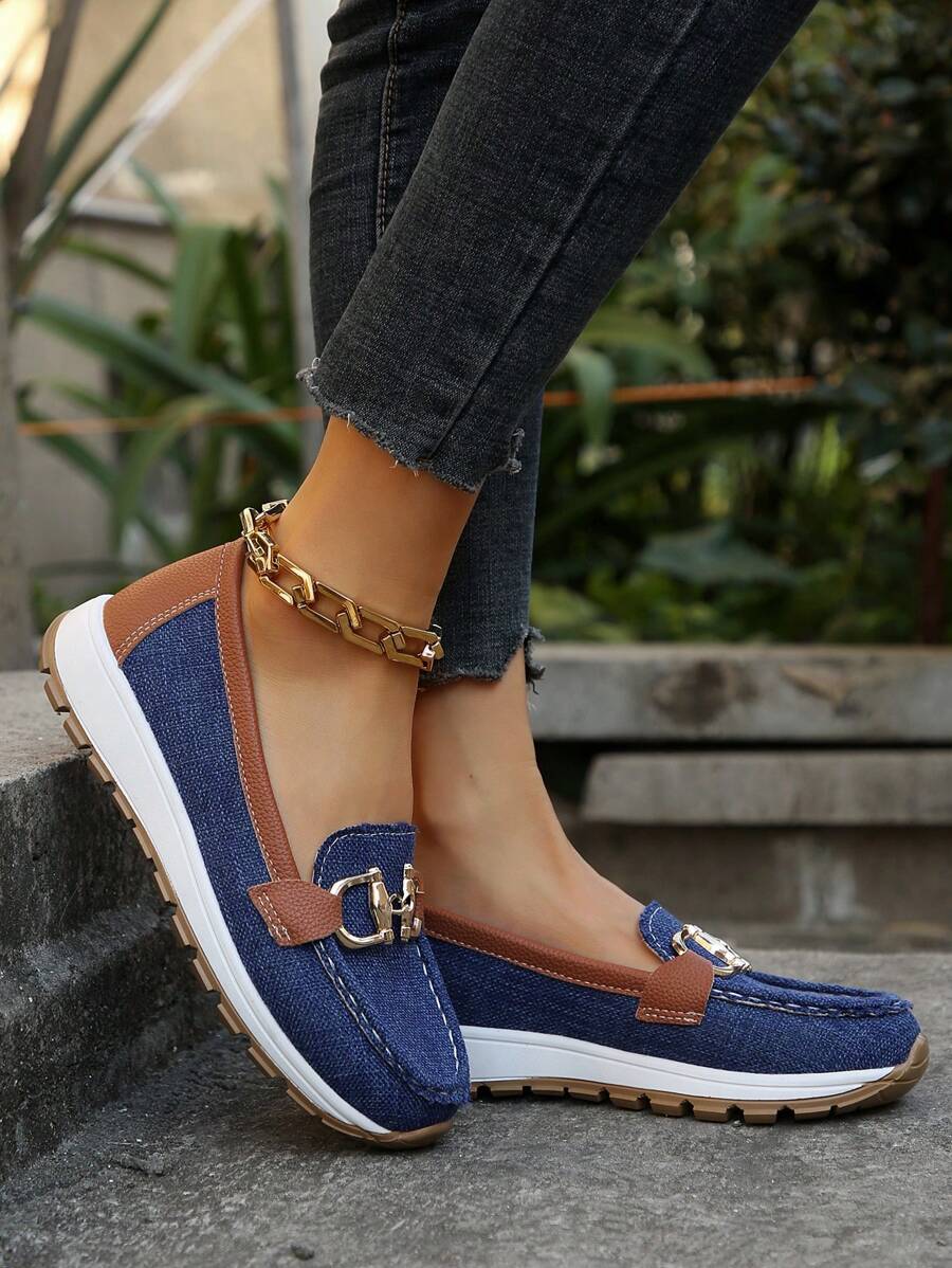 Brede damesloafers met flexibele rubberen antislipzool