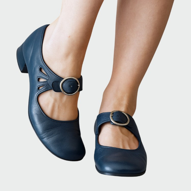 Mary Jane-schoenen met verstelbare gesp en uitsparingen