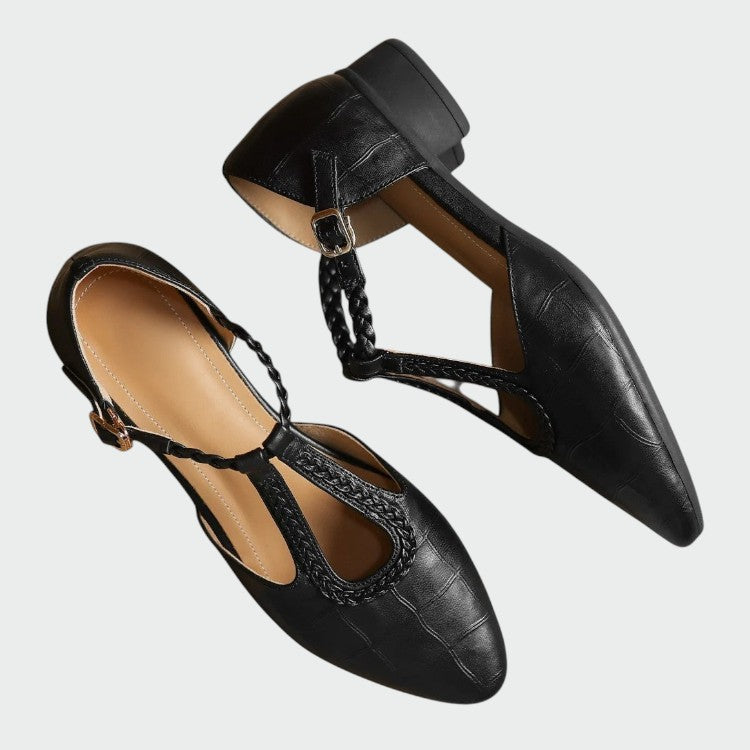 Mary Janes met spitse neus en T-bandje