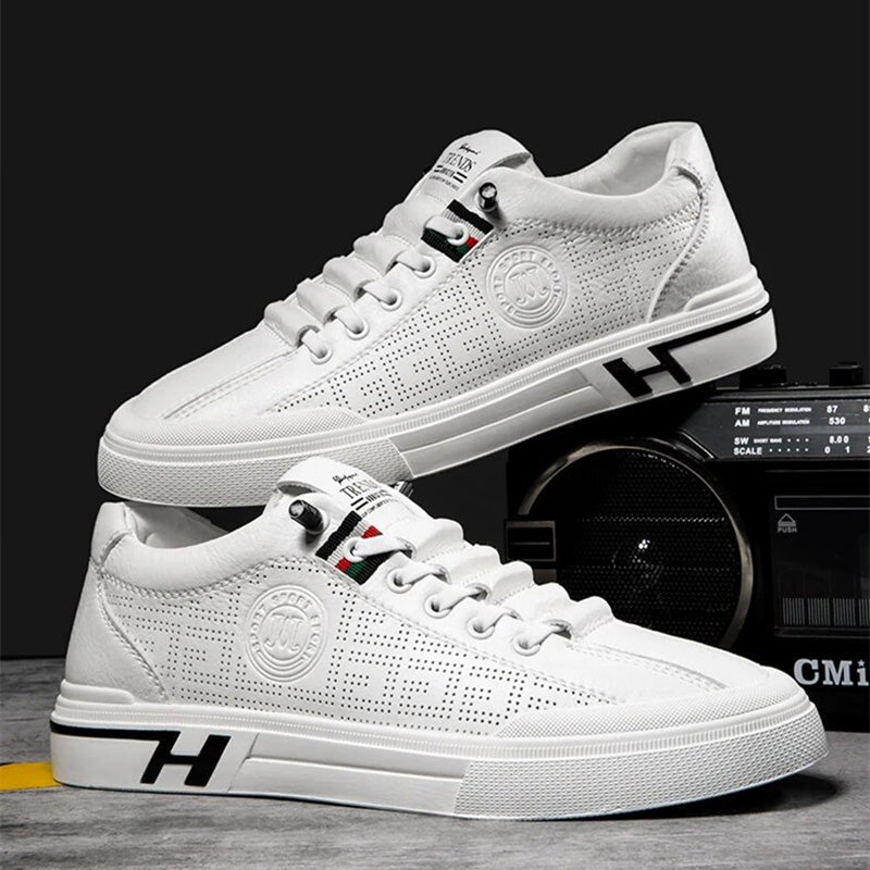 Heren sneaker van geperforeerd leer met lichtgewicht constructie
