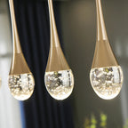Glazen hanglamp met warme lichtgloed