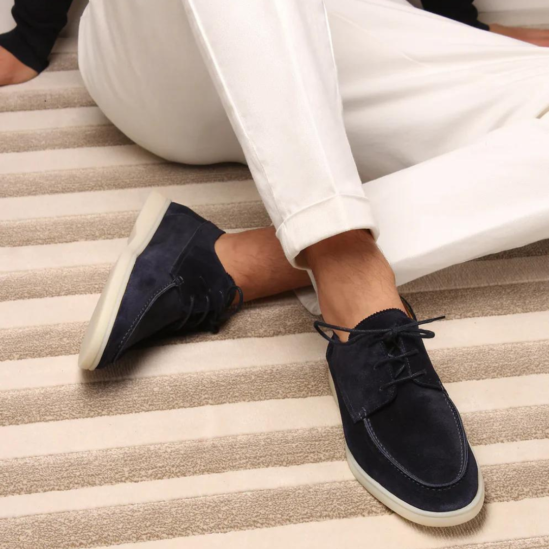 Leren herenschoenen met veters en stevige zool