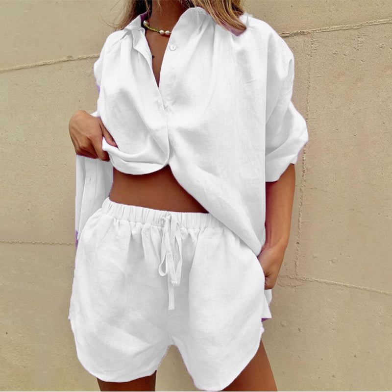 Tweedelig zomersetje met blouse en shorts