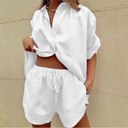 Tweedelig zomersetje met blouse en shorts