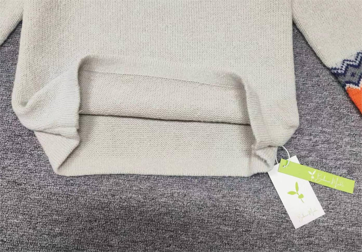 Scandinavische trendy trui met levendig patroon