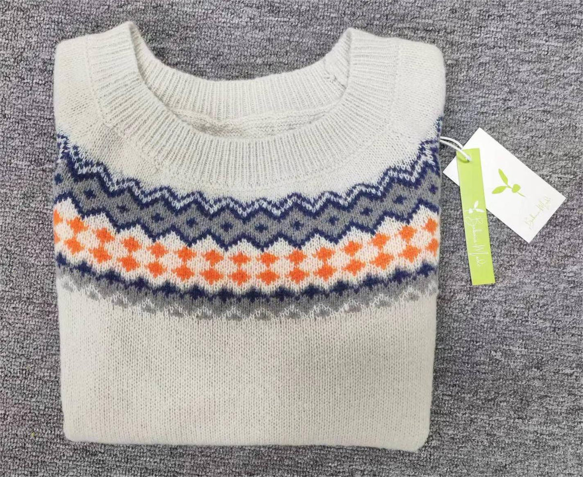 Scandinavische trendy trui met levendig patroon
