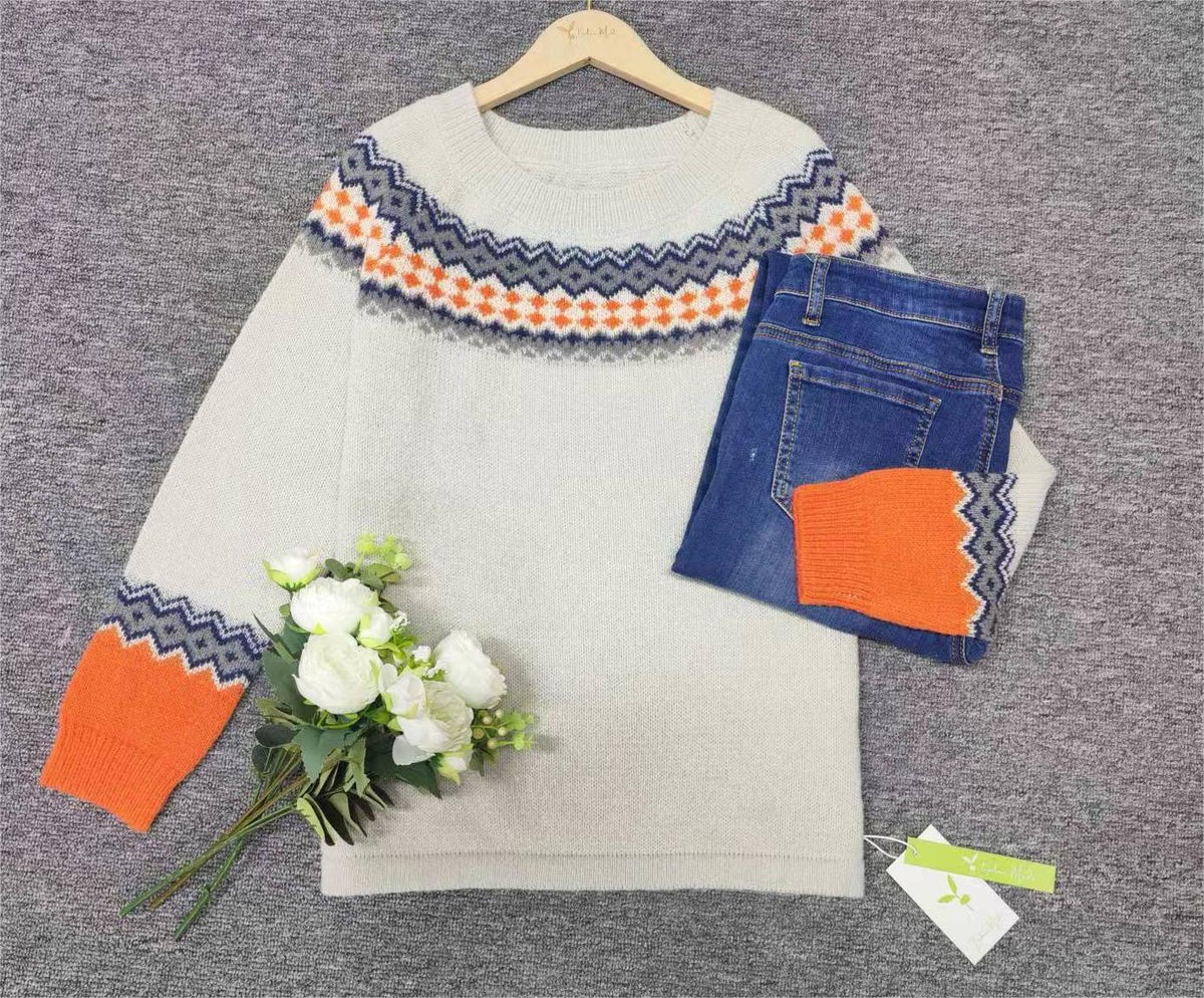 Scandinavische trendy trui met levendig patroon