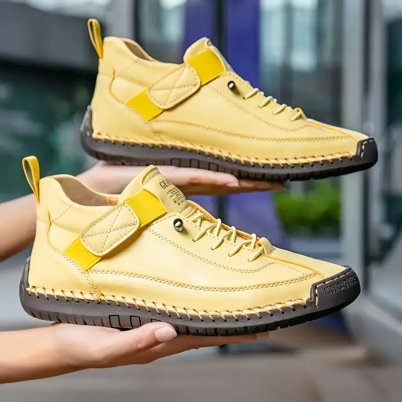 Brede damesinstapsneakers met elastische zijpanelen