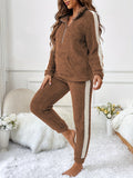 Zachte pluche lounge pyjama set met kleuraccenten