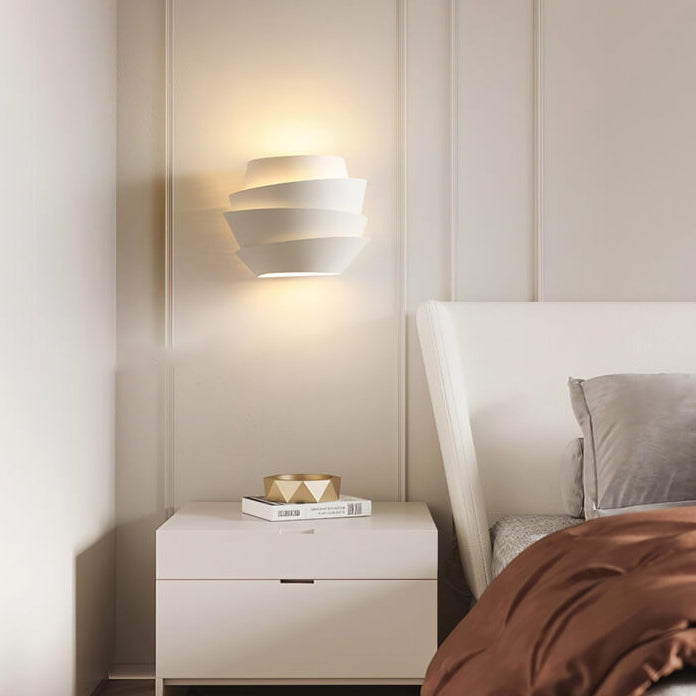 Scandinavische wandlamp met dubbele lichtpunten