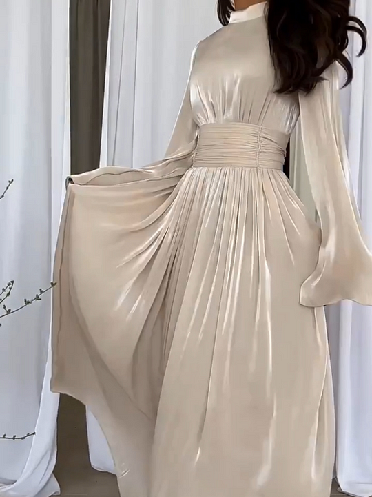 Fantasierijke maxi jurk met vloeiende snit