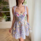 Tulle cocktailjurk met bloemenapplicaties