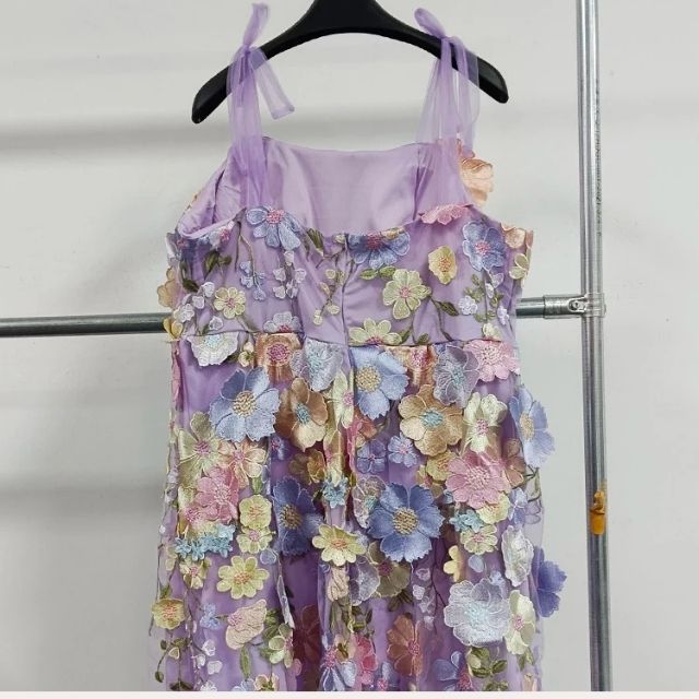 Tulle cocktailjurk met bloemenapplicaties