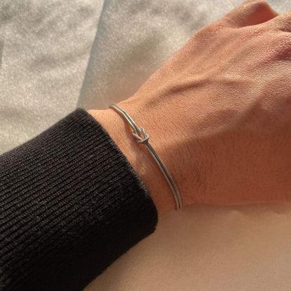 Minimalistische knoop armband