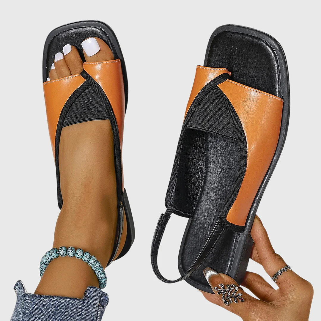 Damesinstapsandalen met vierkante neus en platte zool