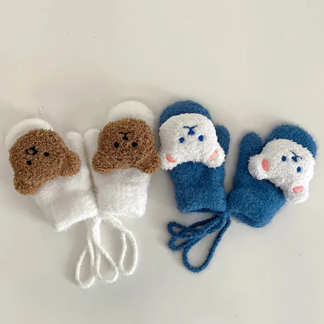 Kinder wantjes met berengezicht