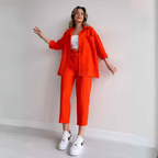 Lichte tweedelige linnen dames set