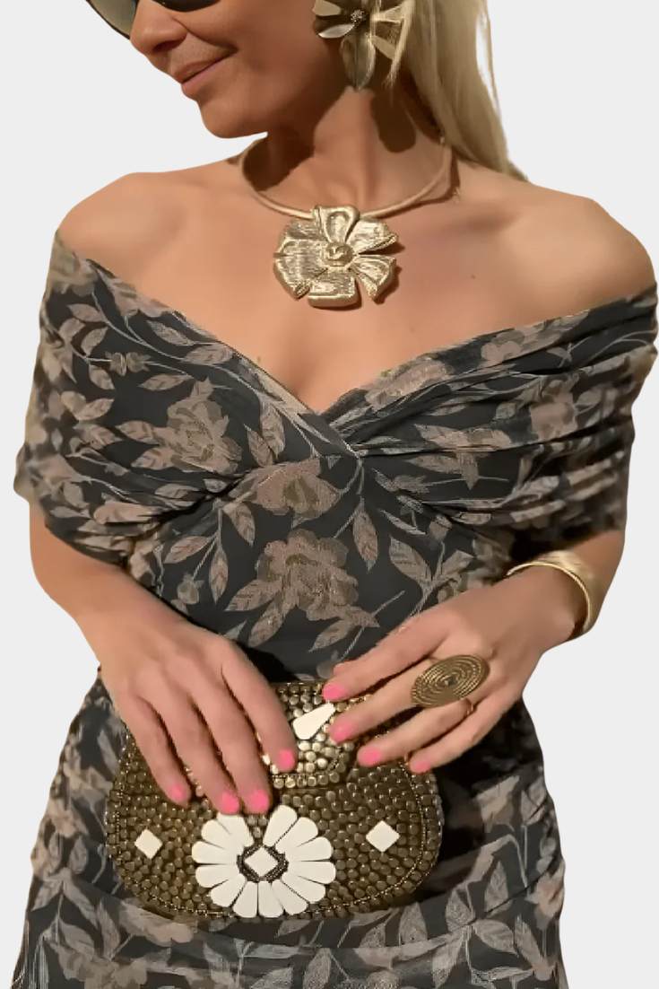 Femme | Offshoulderjurk met plooien en bloemendetails
