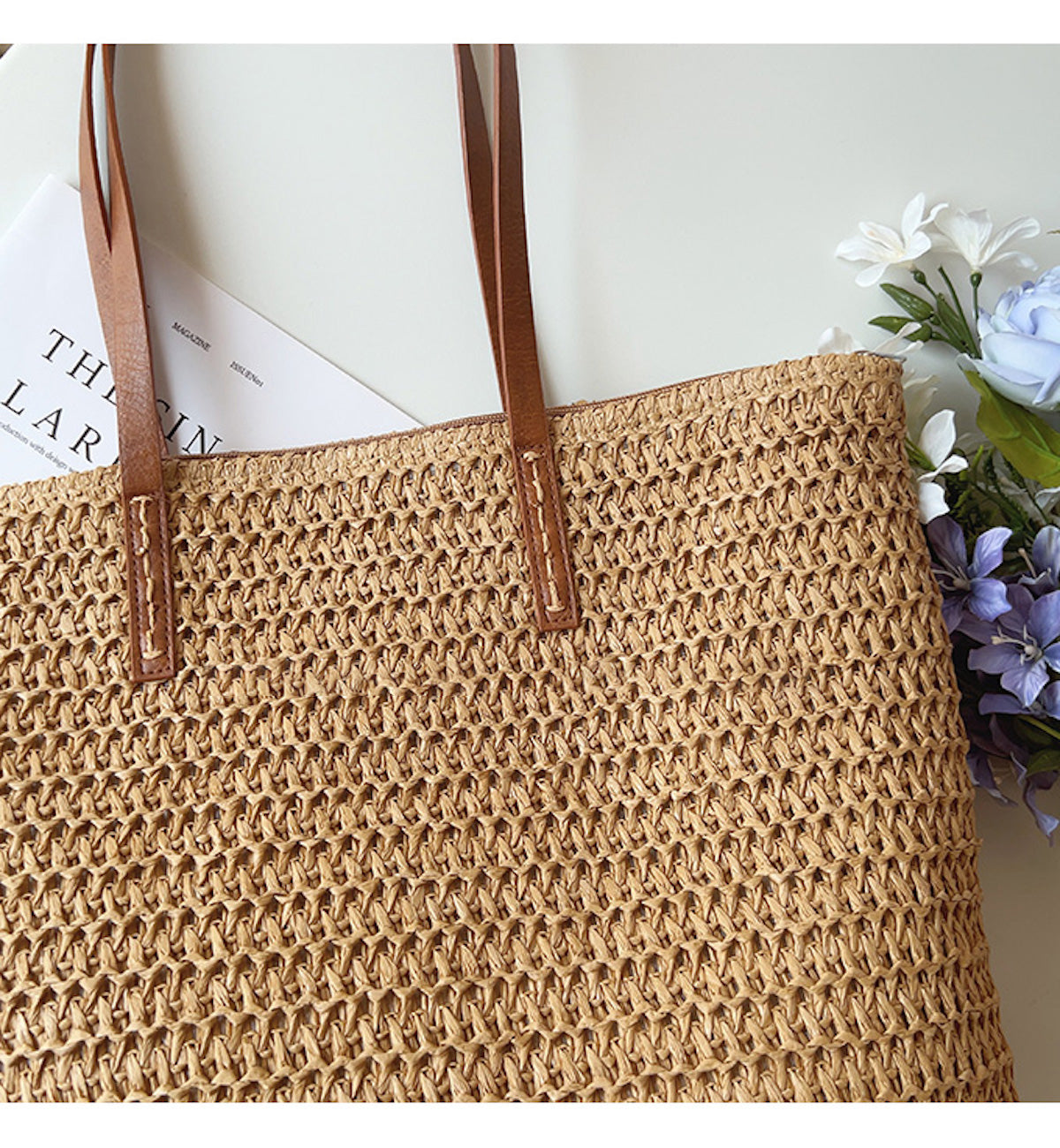 Riet geweven tas met leren banden