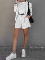 Stijlvol gestreepte zomer outfit