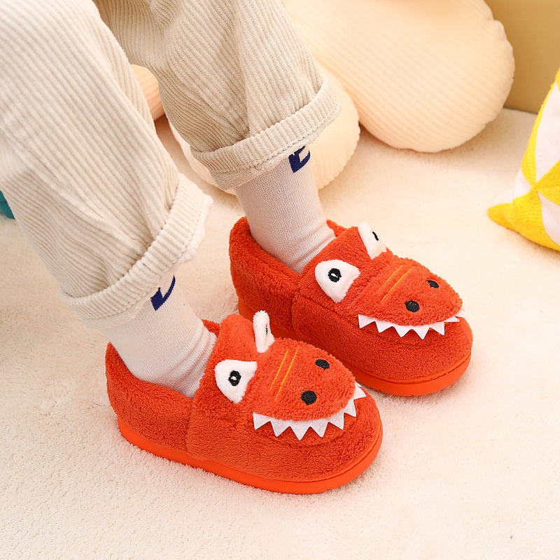 Dino knuffelpantoffels – zachte en warme sloffen voor peuters – materiaal: Zacht pluche voor extra comfort — afbeelding 7