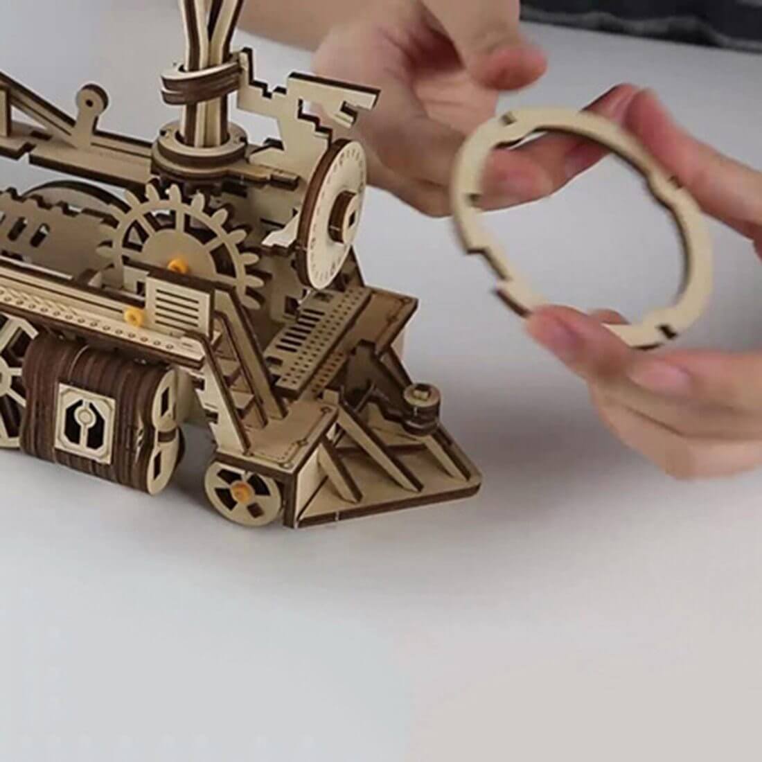 Houten 3D-treinpuzzel – Noor