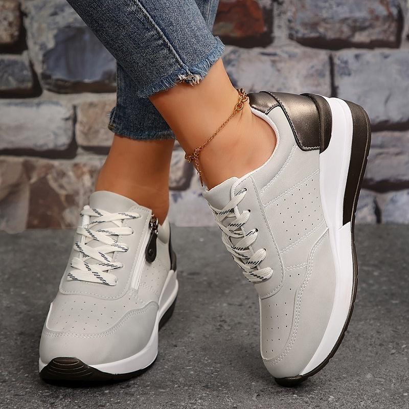 Lichte damessneakers met naadloze binnenkant