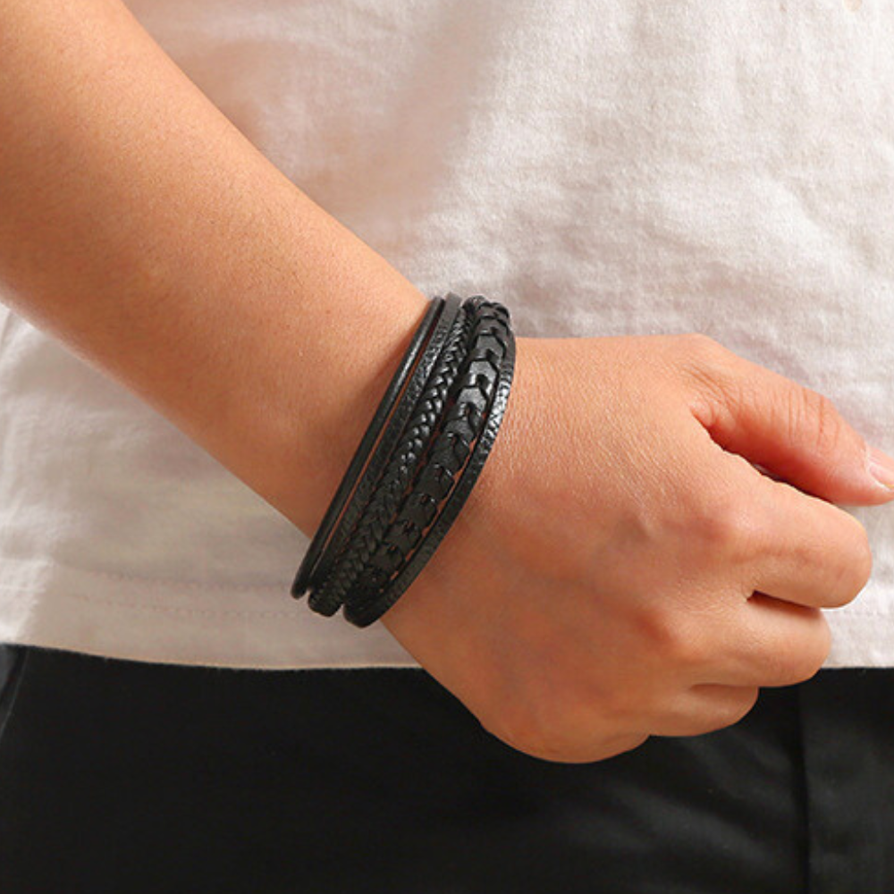 Gelaagde gevlochten armband met magneetsluiting