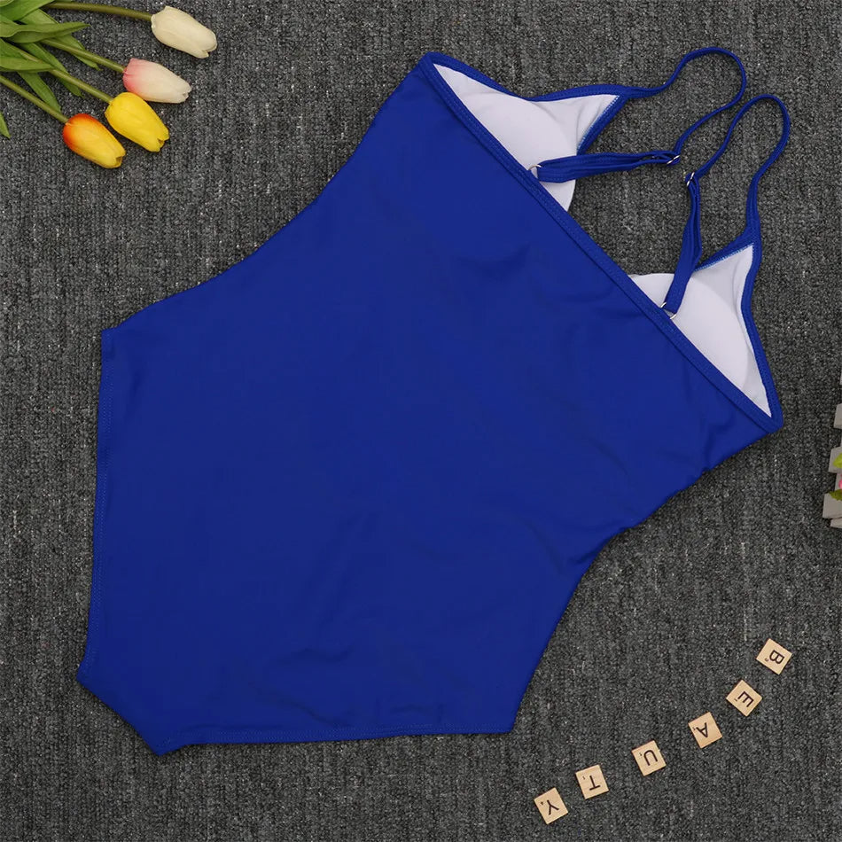 Nora plus-size badpak