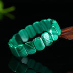Armband met natuurlijke malachietstenen