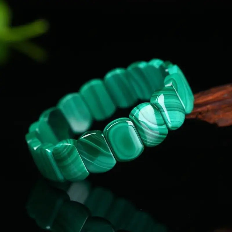 Armband met natuurlijke malachietstenen