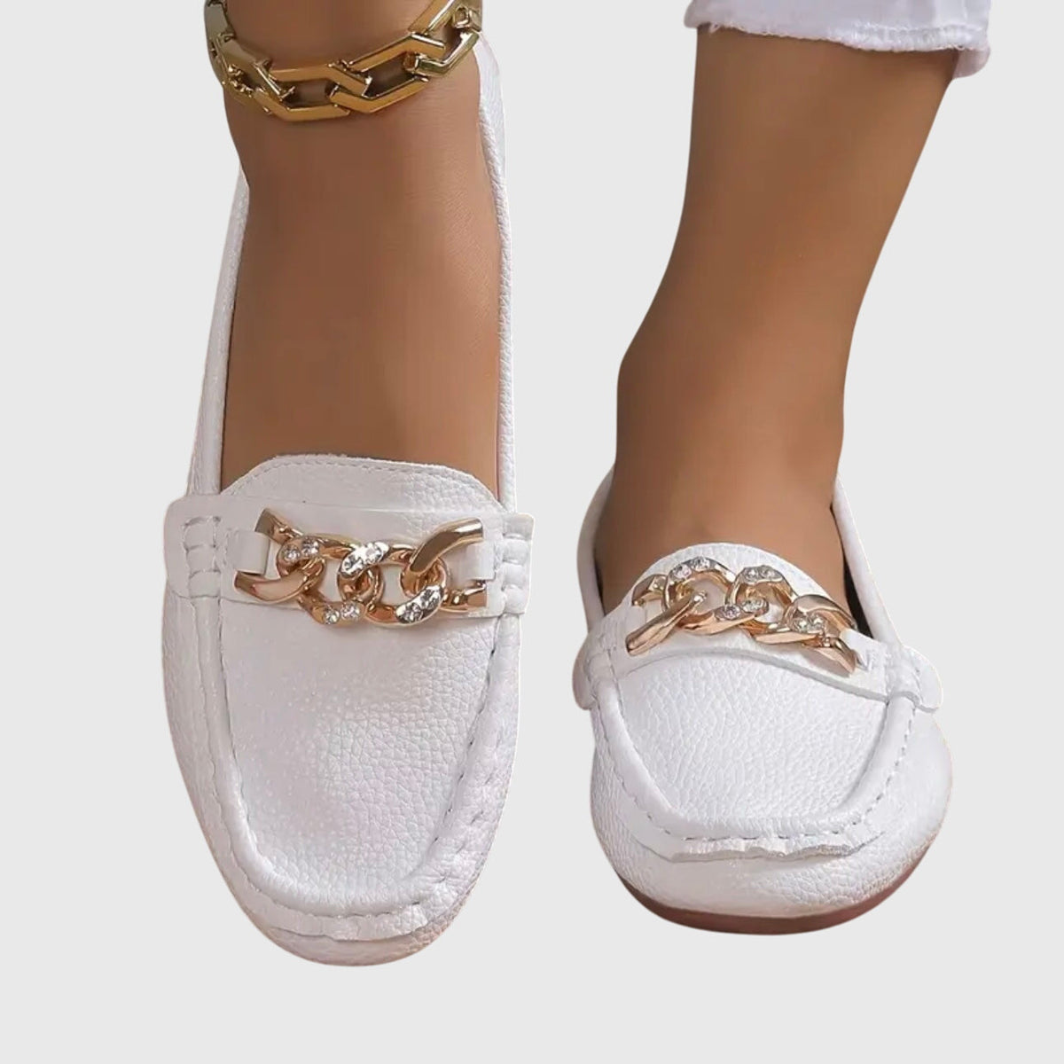 Damesloafers met goudkleurige ketting en zachte binnenzool