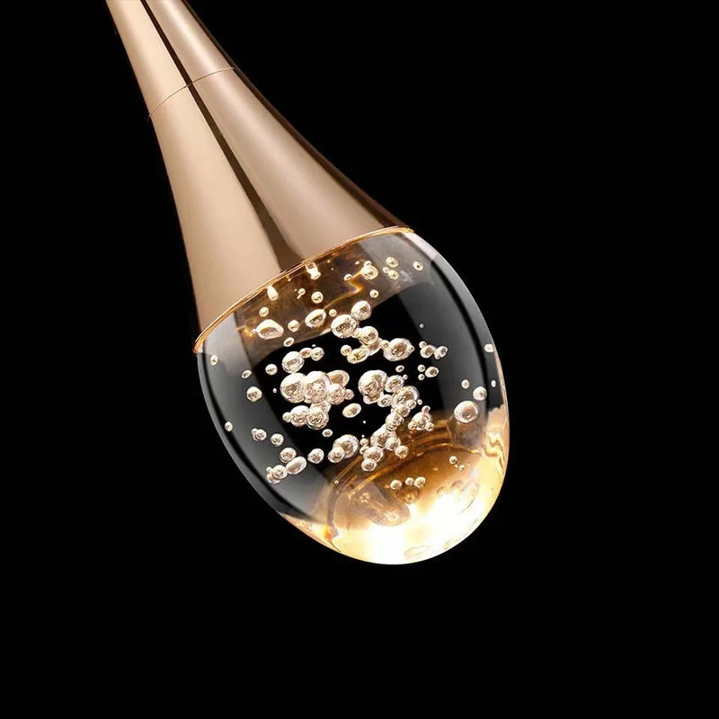 Glazen hanglamp met warme lichtgloed