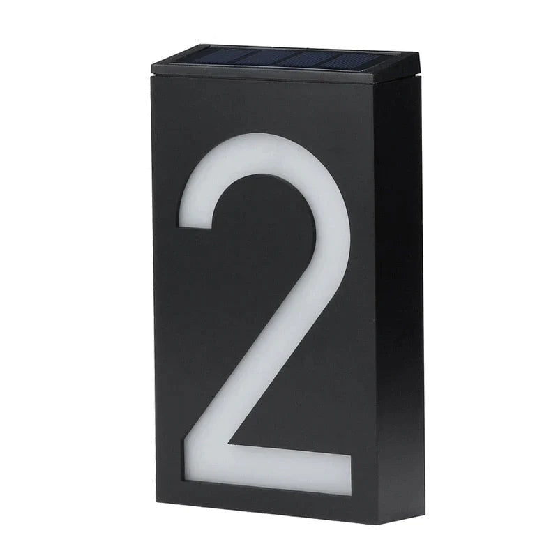 Verlicht huisnummer op zonne-energie
