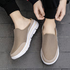 Luchtige heren instapslippers met comfortabel voetbed