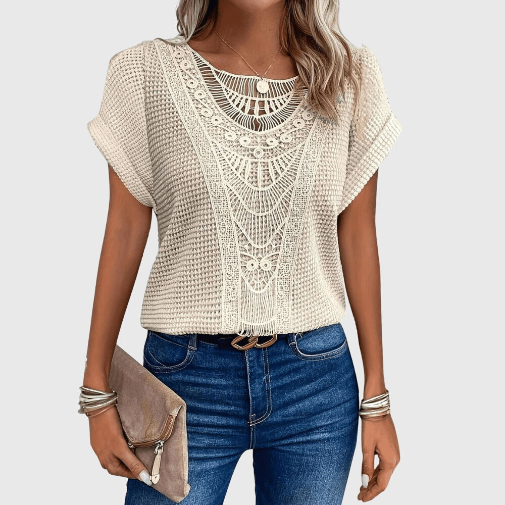 Rania | Lichte blouse met kanten details